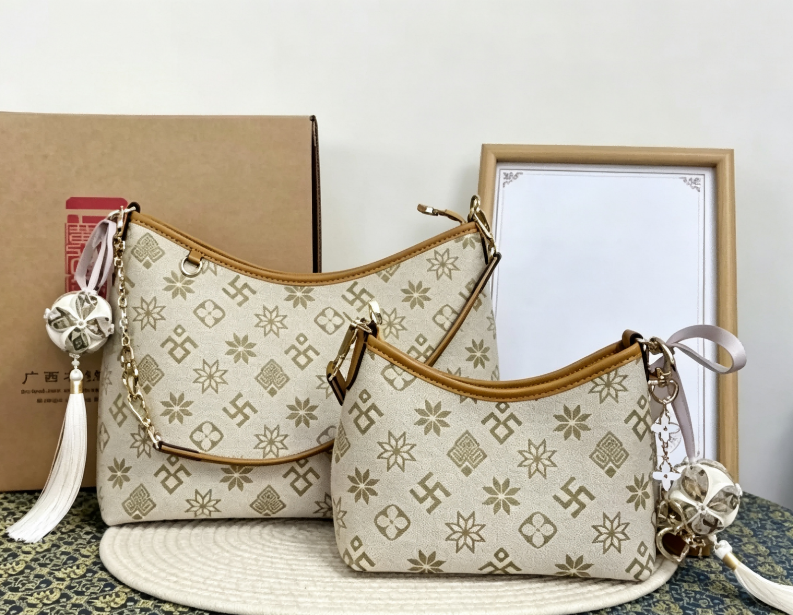 Large Hobo Bag - Image 10