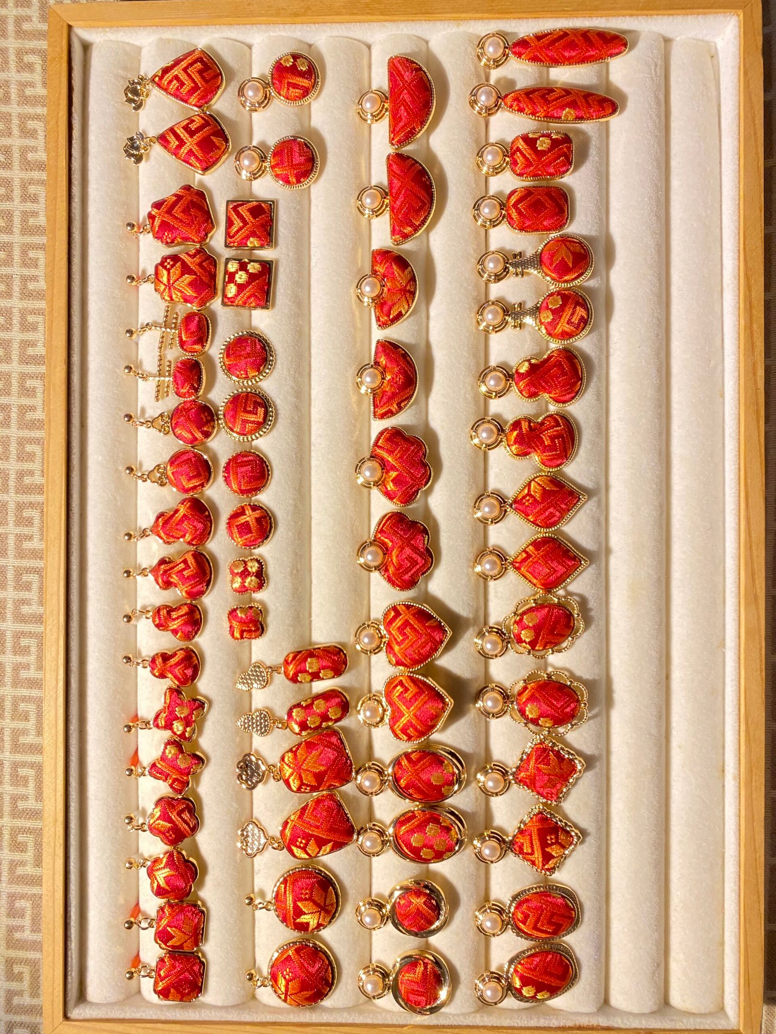 PURE RED COLLECTION - Image 3