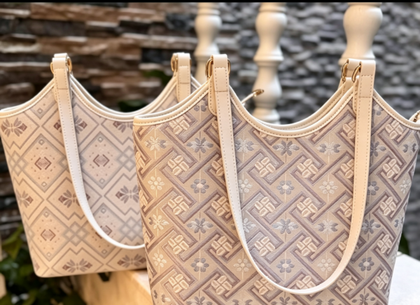 Scalloped Medium Tote Bag